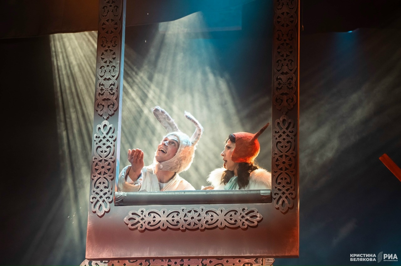 Батуты, два состава и три лисы: интересные факты о новой постановке Тверского ТЮЗа