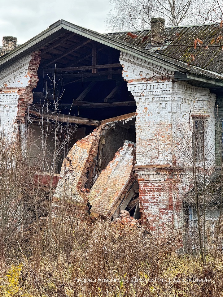 В Тверской области разрушается дом Ожегова