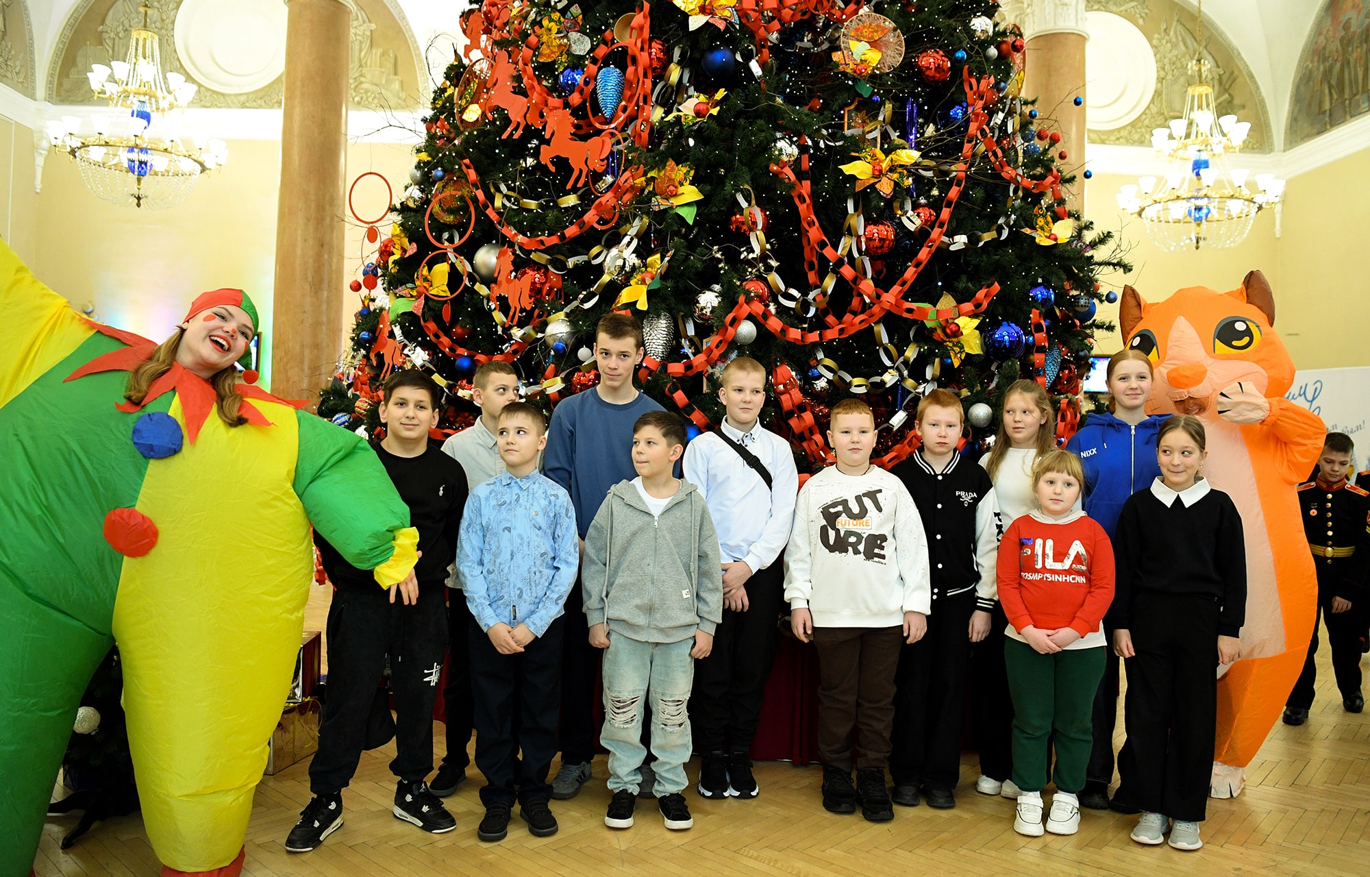 Виталий Королев поздравил с наступающими праздниками юных жителей Верхневолжья