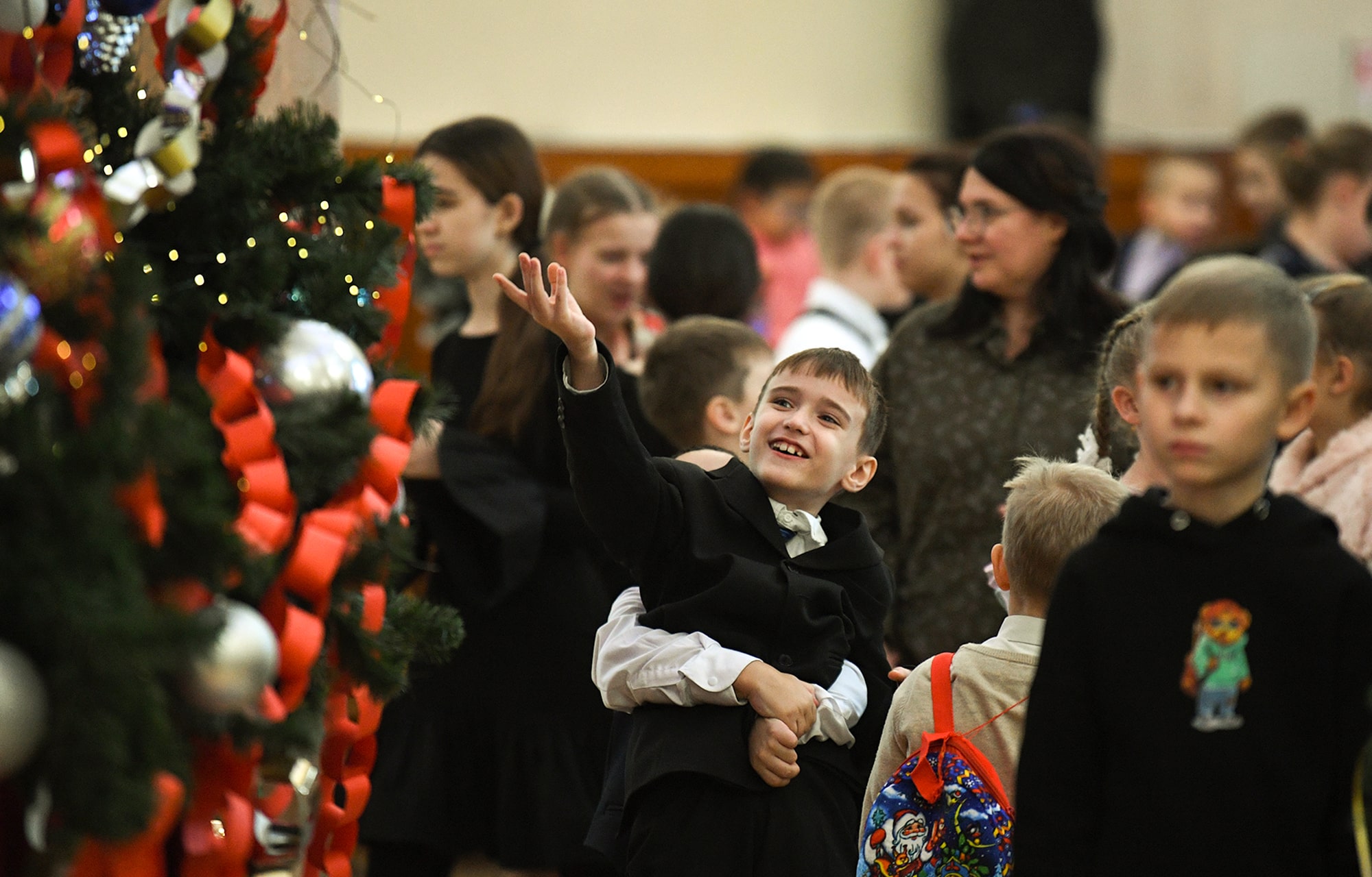 Виталий Королев поздравил с наступающими праздниками юных жителей Верхневолжья
