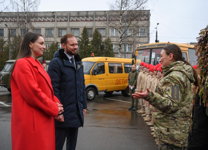 волонтеров