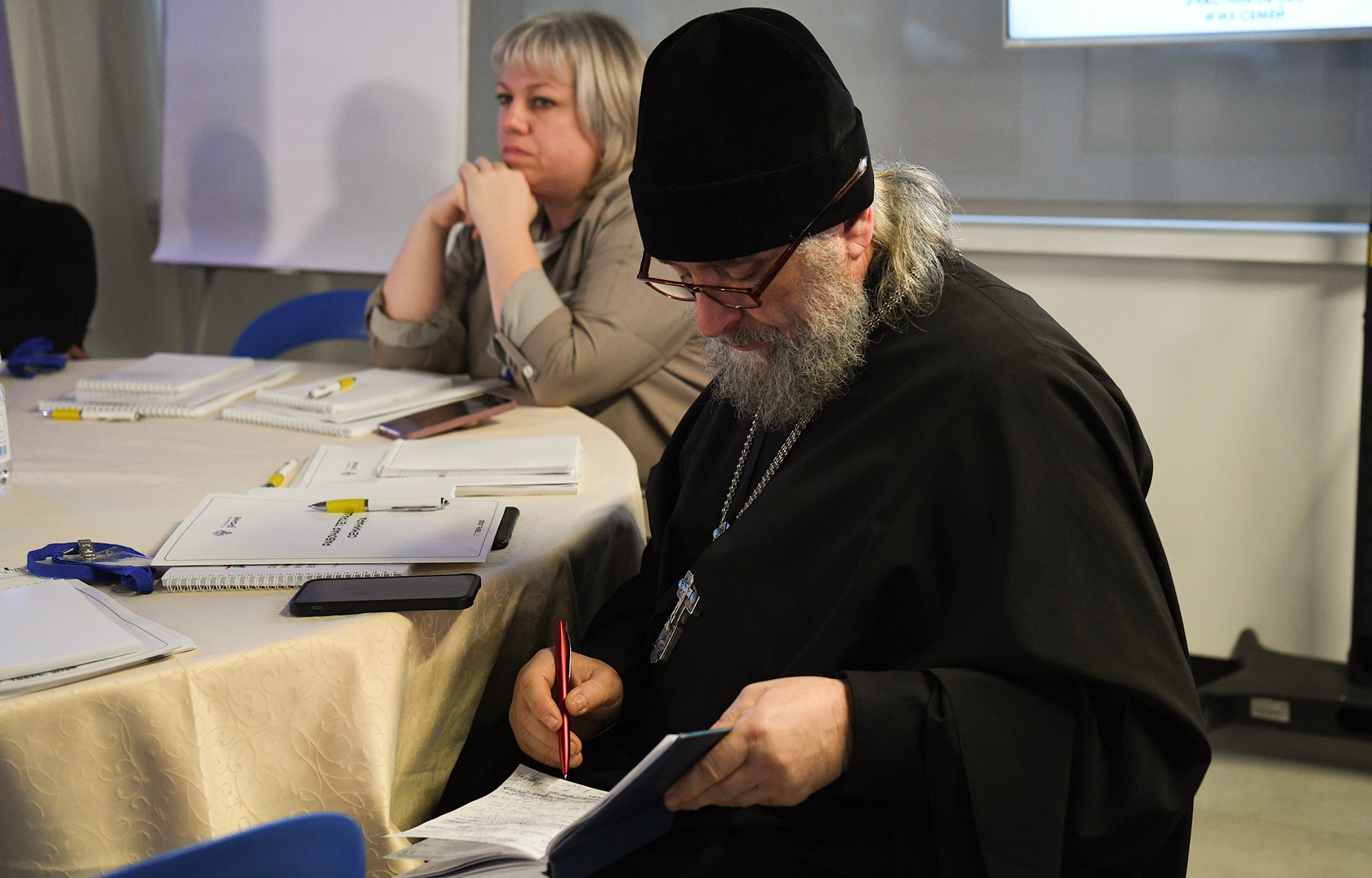 Виталий Королев: правительство региона нацелено развивать и совершенствовать работу по поддержке участников СВО