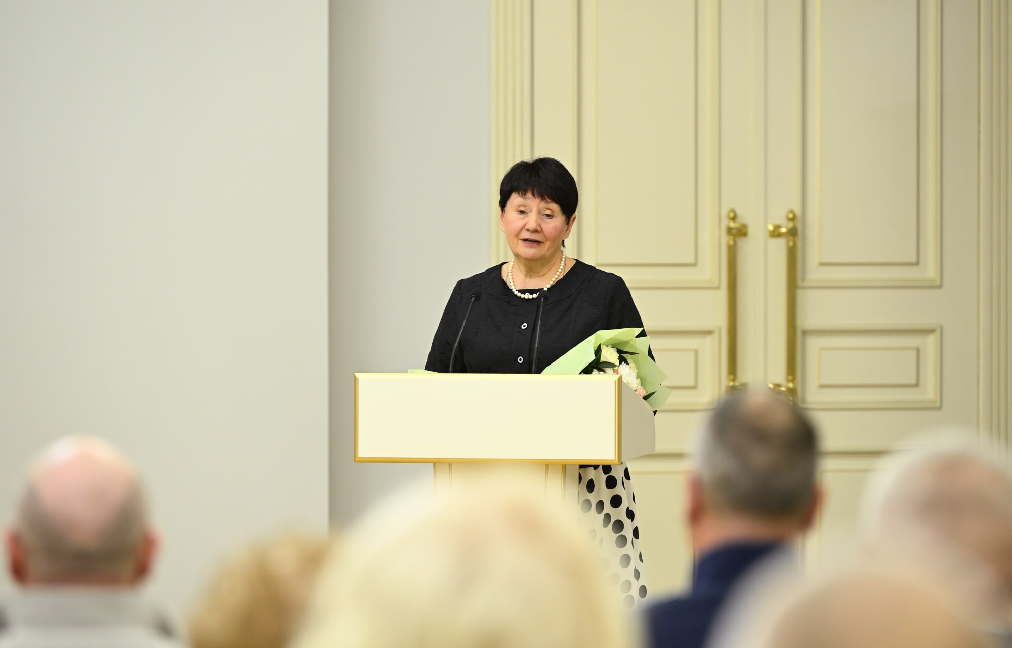 В День Конституции Российской Федерации Виталий Королев вручил государственные и региональные награды жителям Тверской области