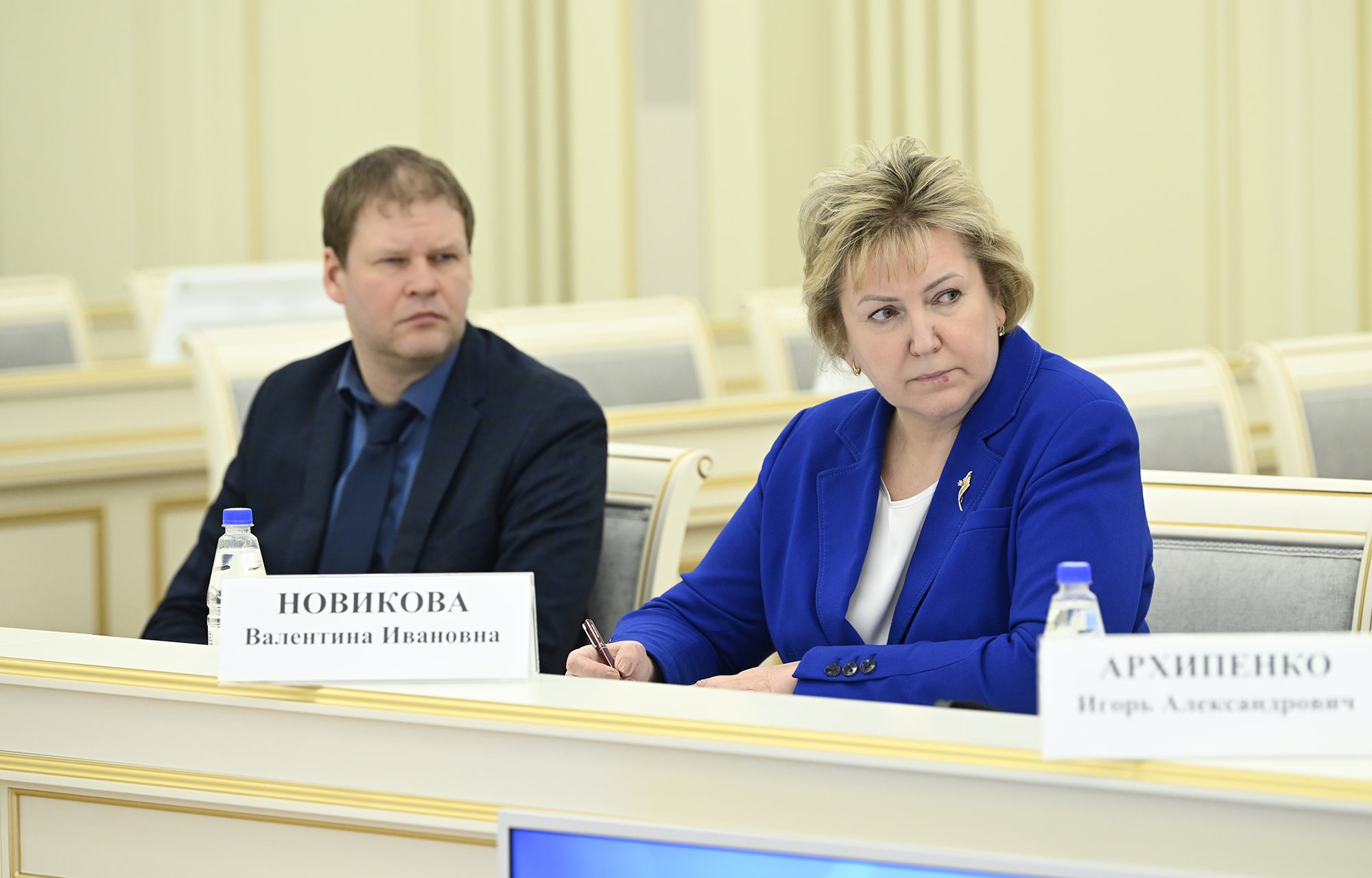 Виталий Королев поставил задачи по помощи жителям и восстановлению дома, поврежденного БПЛА