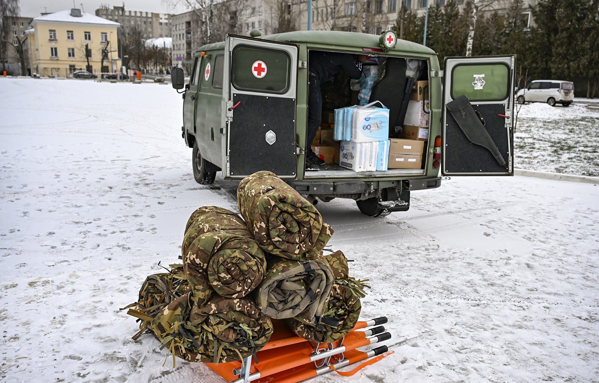 Из Тверской области в зону проведения СВО отправили машину "скорой"