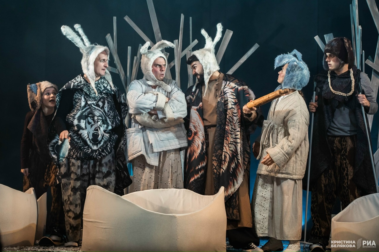 Батуты, два состава и три лисы: интересные факты о новой постановке Тверского ТЮЗа