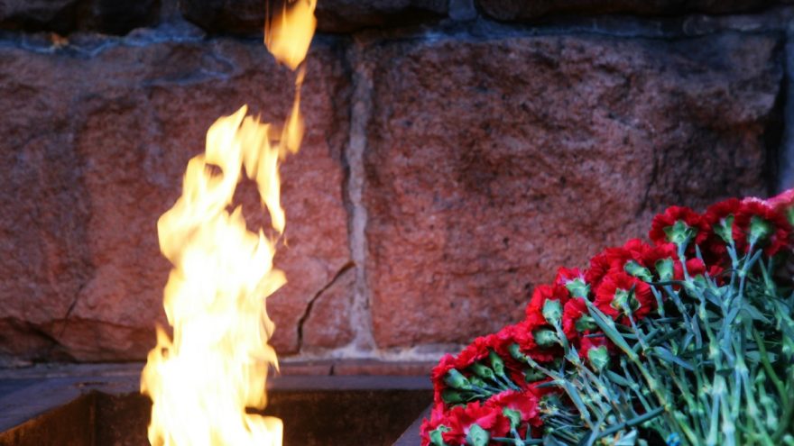 Полковник юстиции и кадеты возложили цветы к Обелиску Победы в Твери