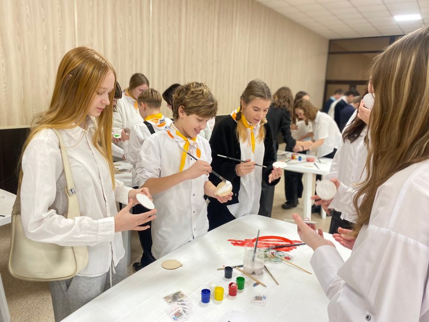 волонтеров