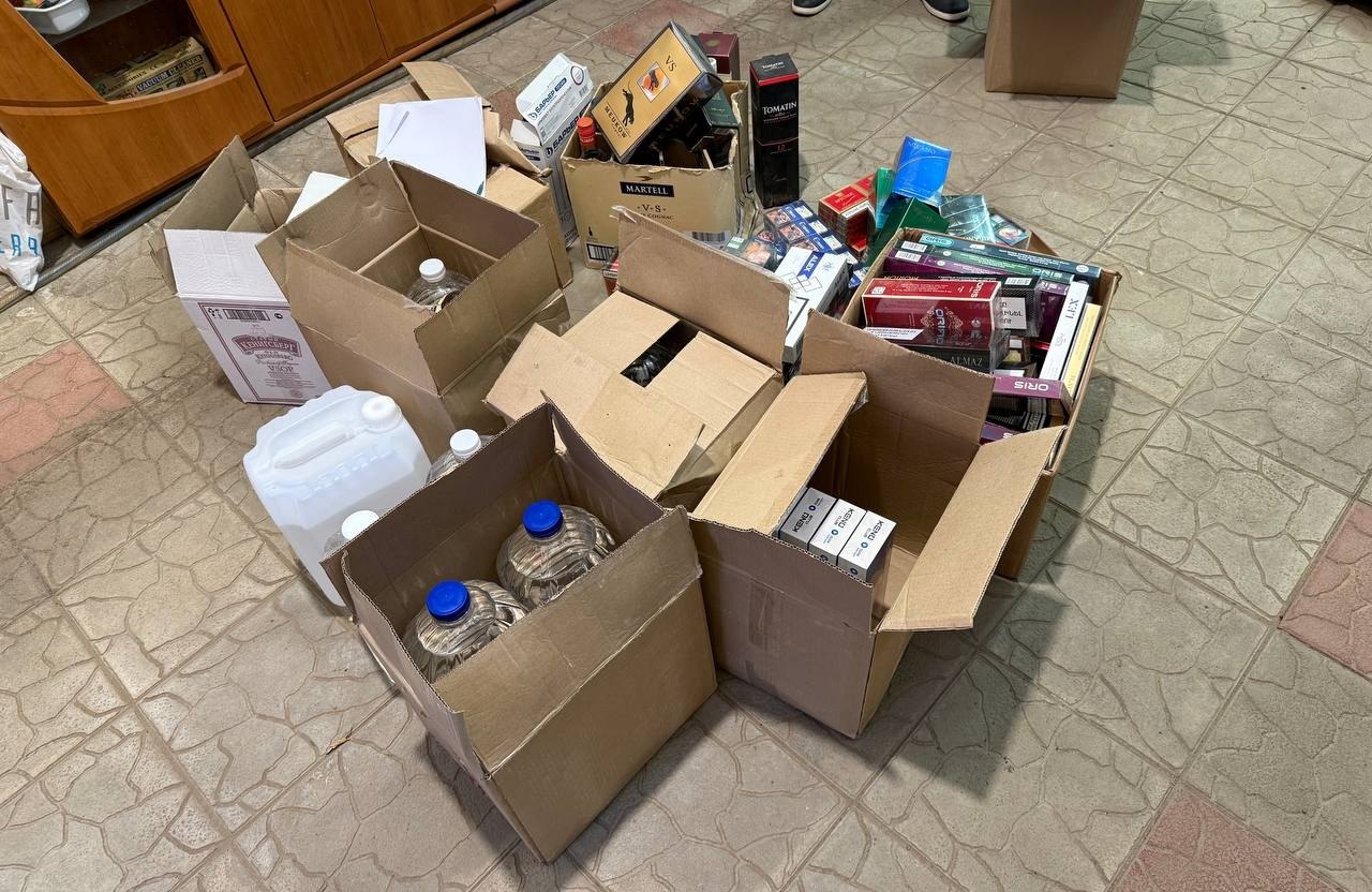 В Тверской области задержали предпринимателя, торгующего контрафактными сигаретами и алкоголем