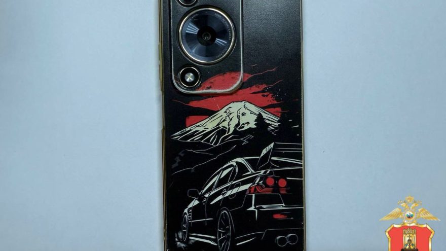 Кратковременный выход из комнаты женщины Тверской области обернулся потерей вещей