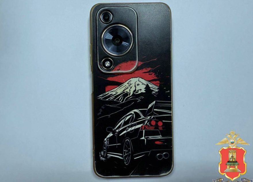 Кратковременный выход из комнаты женщины Тверской области обернулся потерей вещей