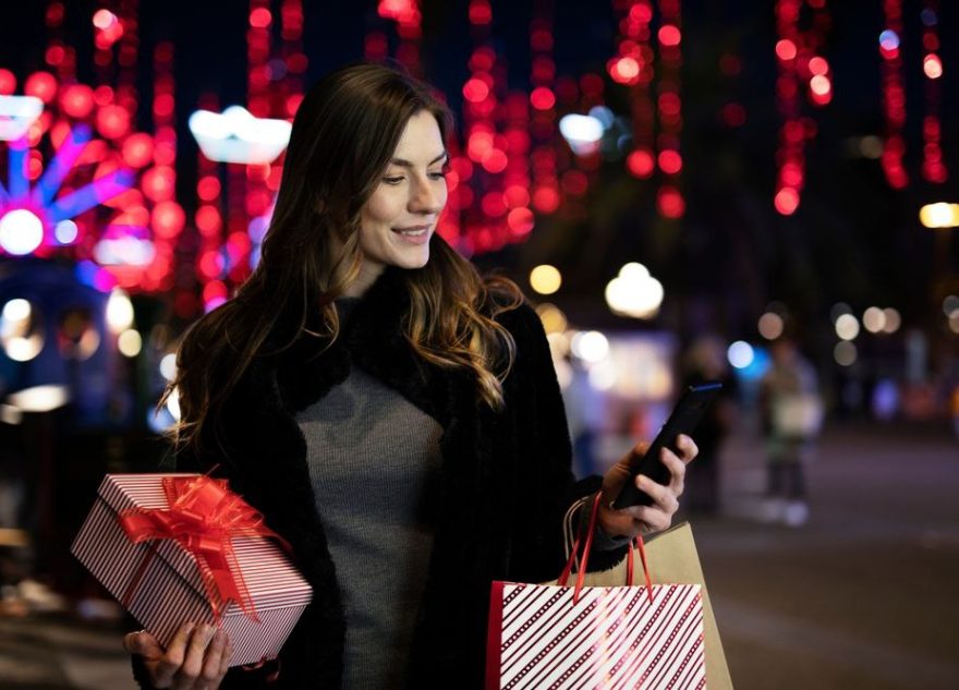 МТС запустила новогоднюю акцию на смартфоны TECNO