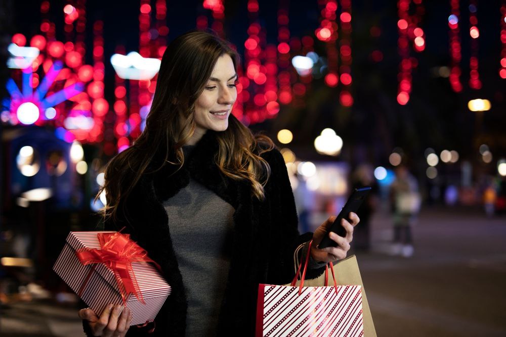 МТС запустила новогоднюю акцию на смартфоны TECNO