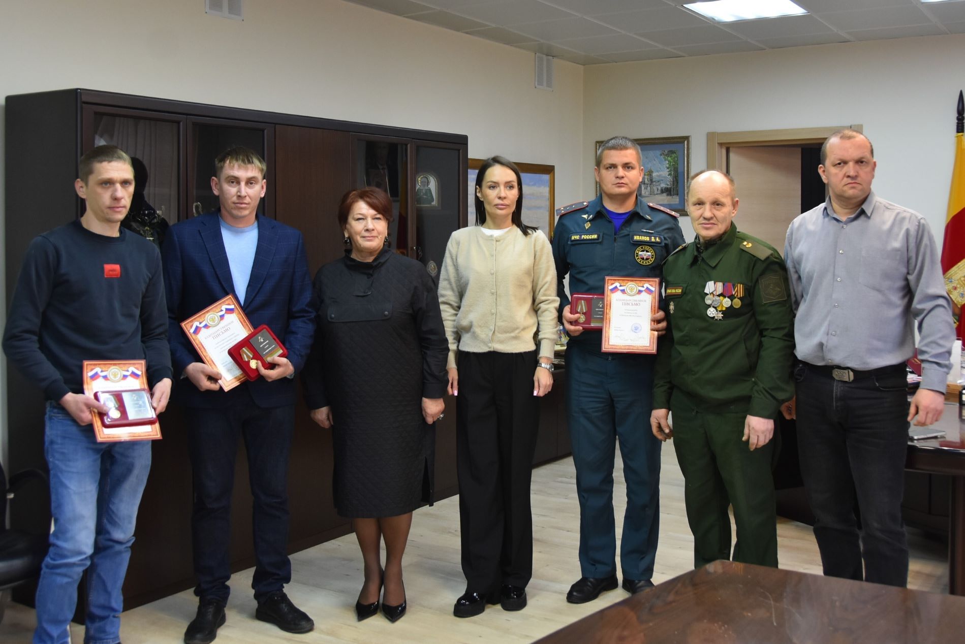 Трое жителей Тверской области получили награды за помощь СВО