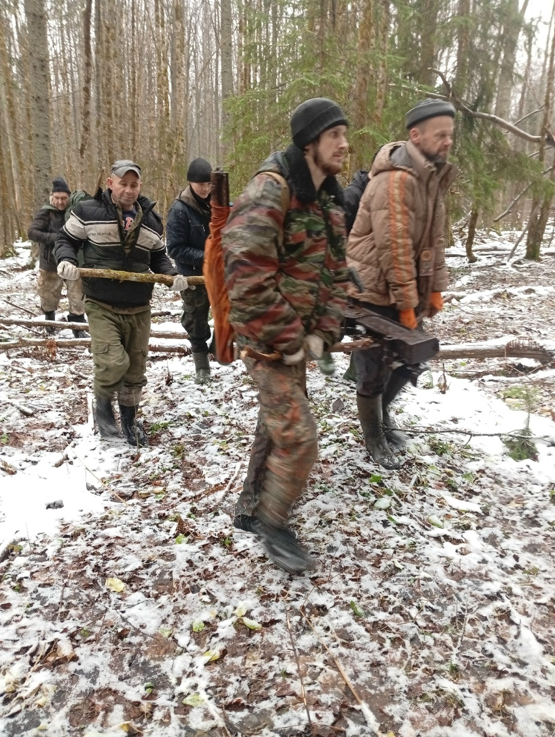 Бронекорпус самолёта-штурмовика обнаружили в тверских лесах