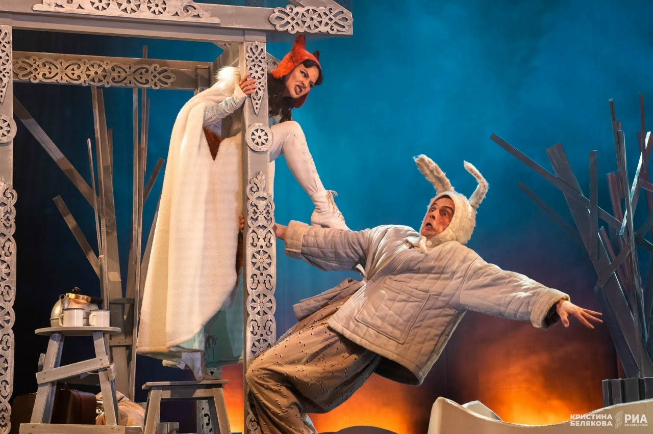 Батуты, два состава и три лисы: интересные факты о новой постановке Тверского ТЮЗа