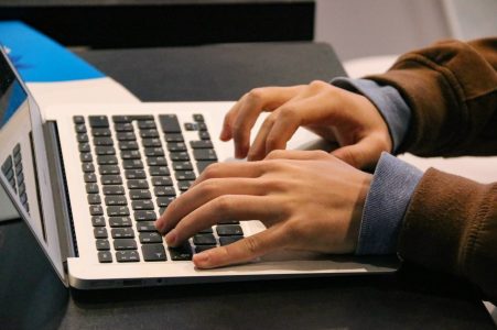 Бесплатные «робаксы» только в мышеловке: как защитить детей от мошенников в Roblox Бесплатные «робаксы» только в мышеловке: как защитить детей от мошенников в Roblox