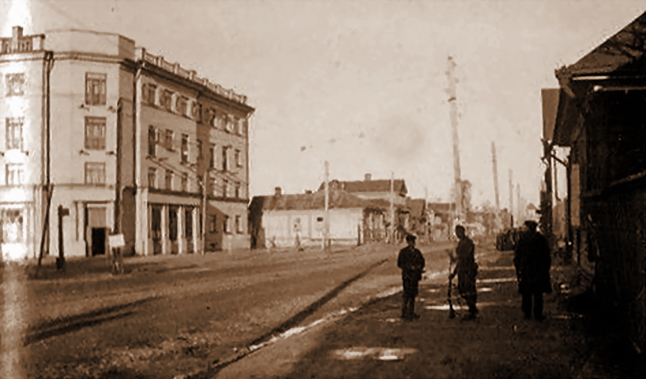 Маршрутом Горобца: едем по Твери с легендарными танкистами