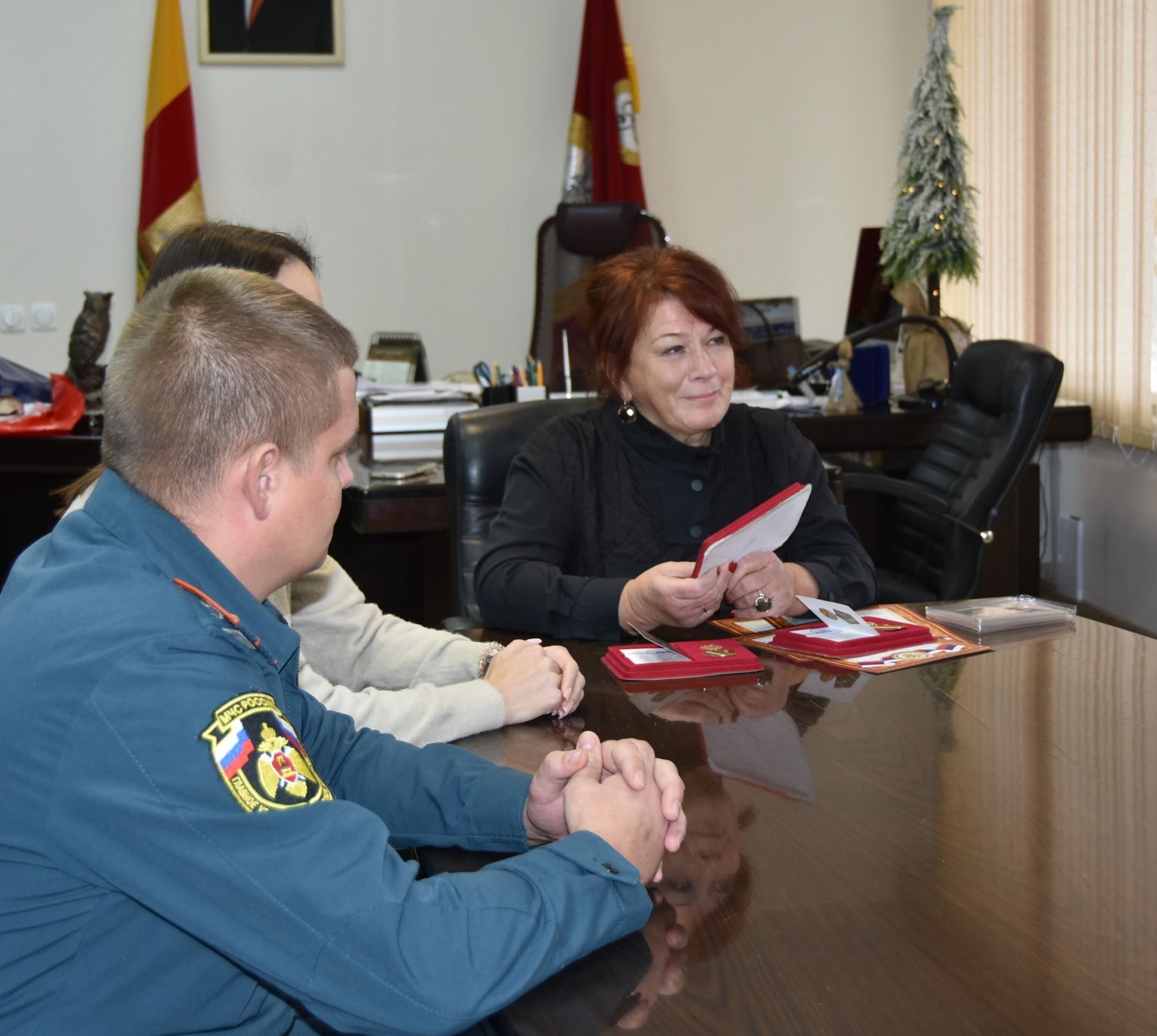 Трое жителей Тверской области получили награды за помощь СВО