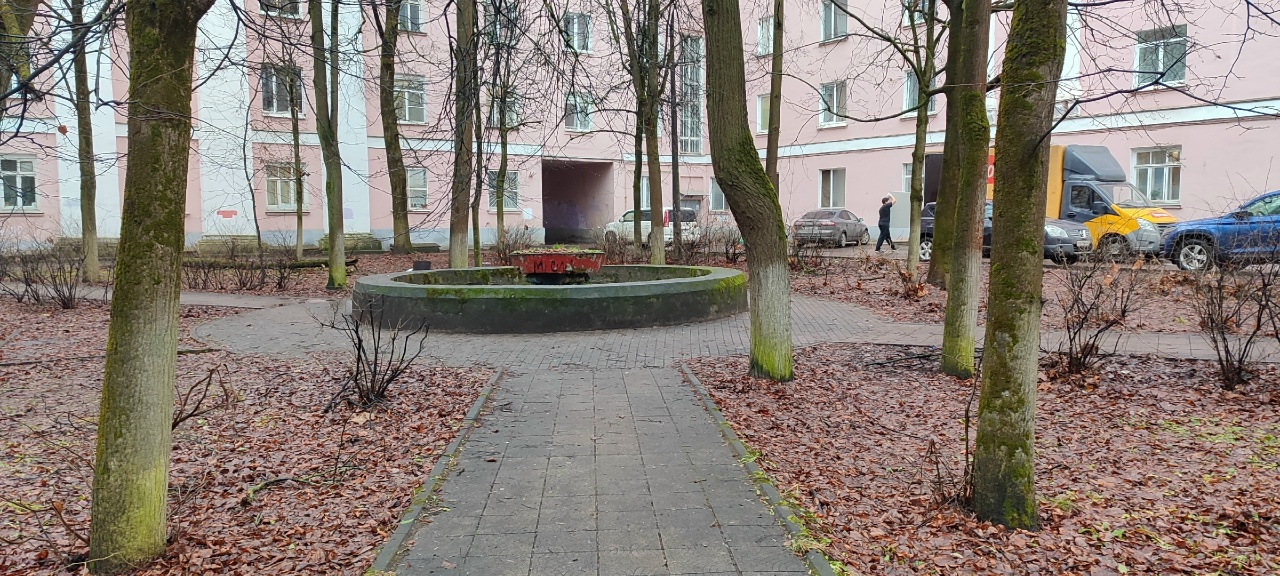 Не проходите мимо: забытый фонтан на улице Вагжанова в Твери