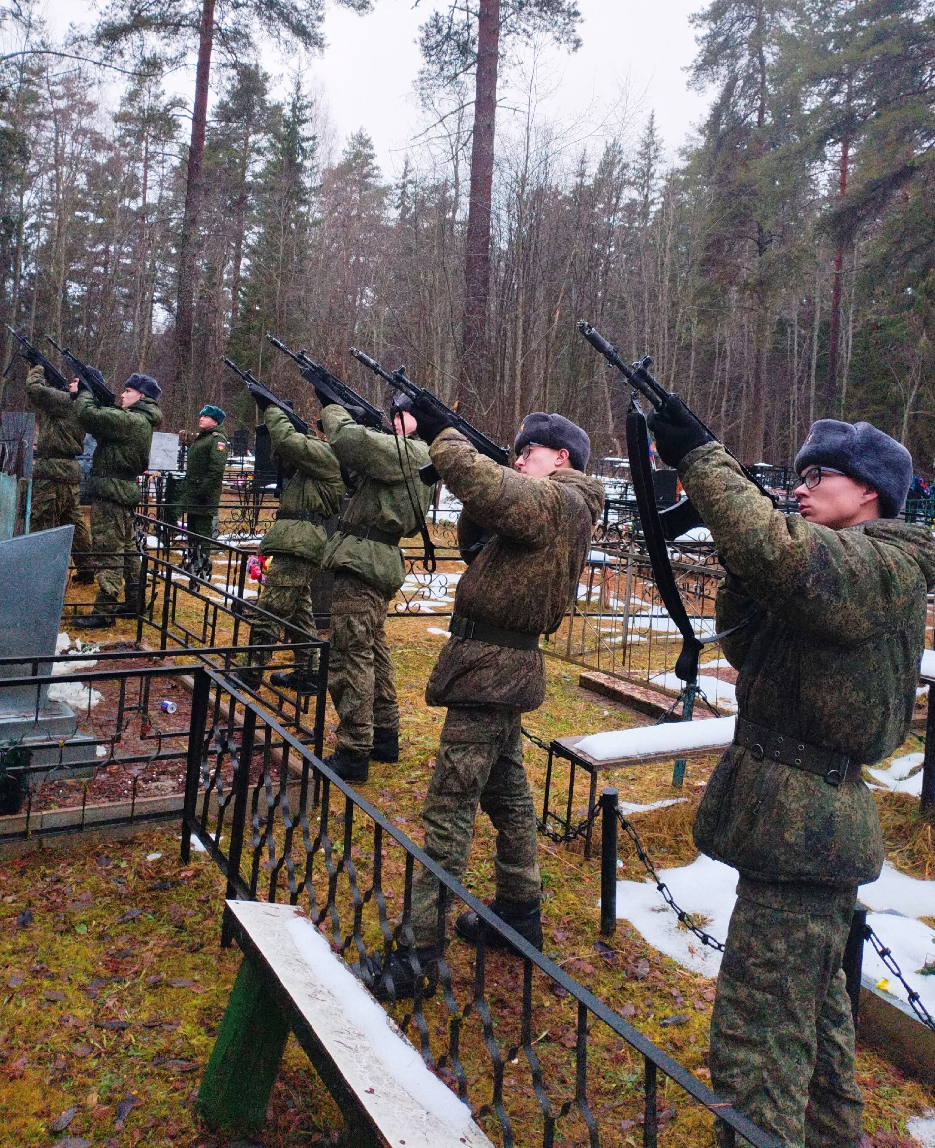 В Тверской области простились с ефрейтором Валерием Мухиным