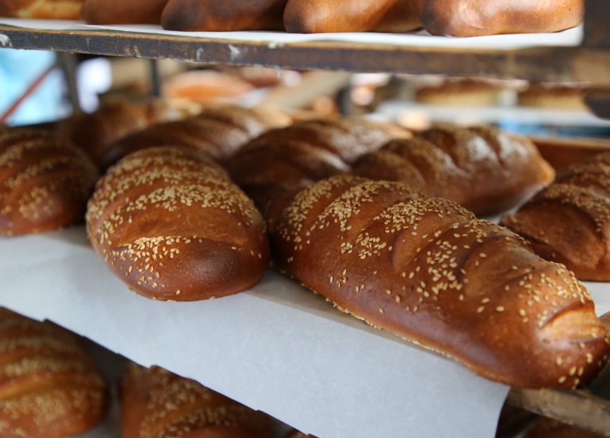 Специалисты Тверской испытательной лаборатории подтвердили качество почти тонны произведенных в Твери хлебобулочных изделий