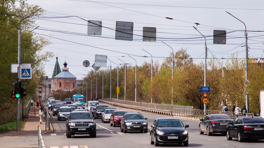 ценами на автомобили
