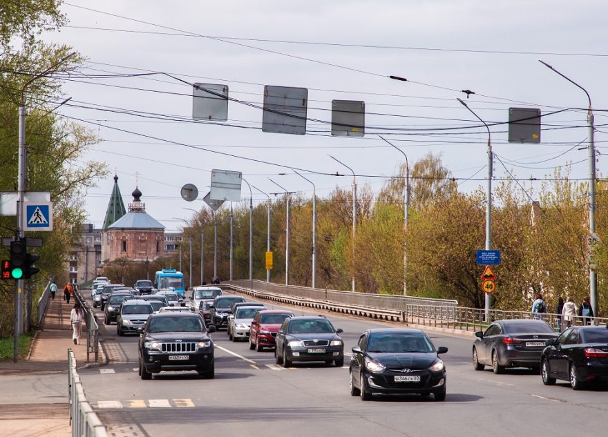 ценами на автомобили