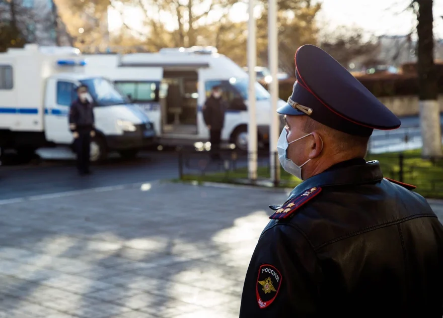 мошенникам