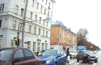 Водителя, сбившего пешехода на переходе в Твери, наказали по четырем статьям пешехода