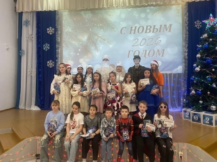 Бабуля Снежана не смогла испортить Новый год ученикам младших классов из Андреаполя