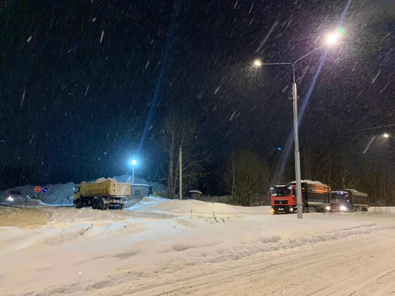 С улиц Твери за три дня вывезли 14 тысяч кубометров снега