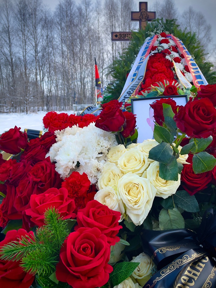 В Тверской области проводили в последний путь старлея Арсения Андреева