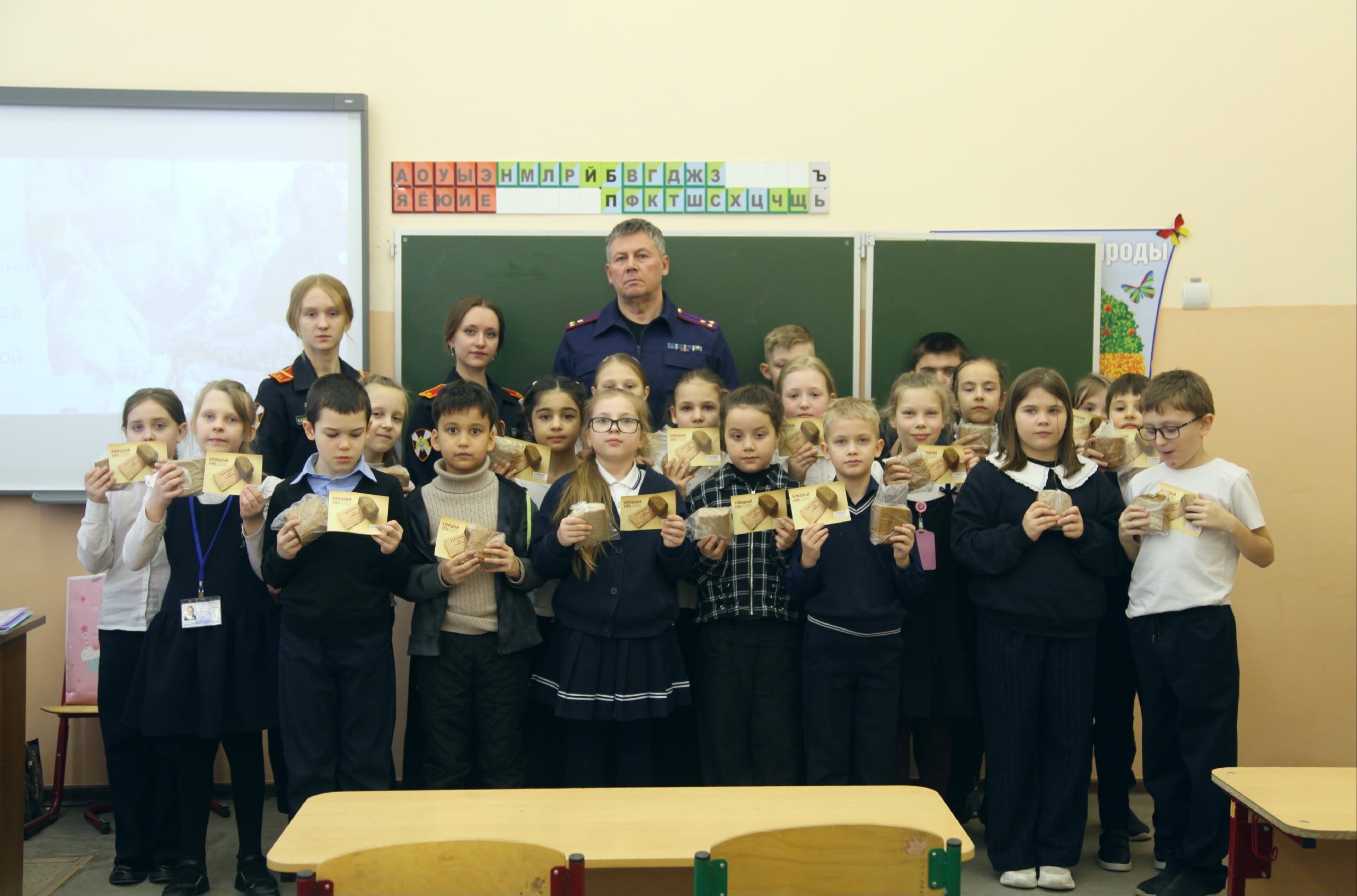 Представитель Следственного комитета и кадеты провели в Твери уроки мужества