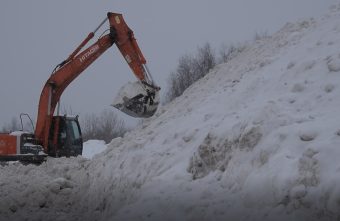 С улиц Твери за три дня вывезли 14 тысяч кубометров снега снега