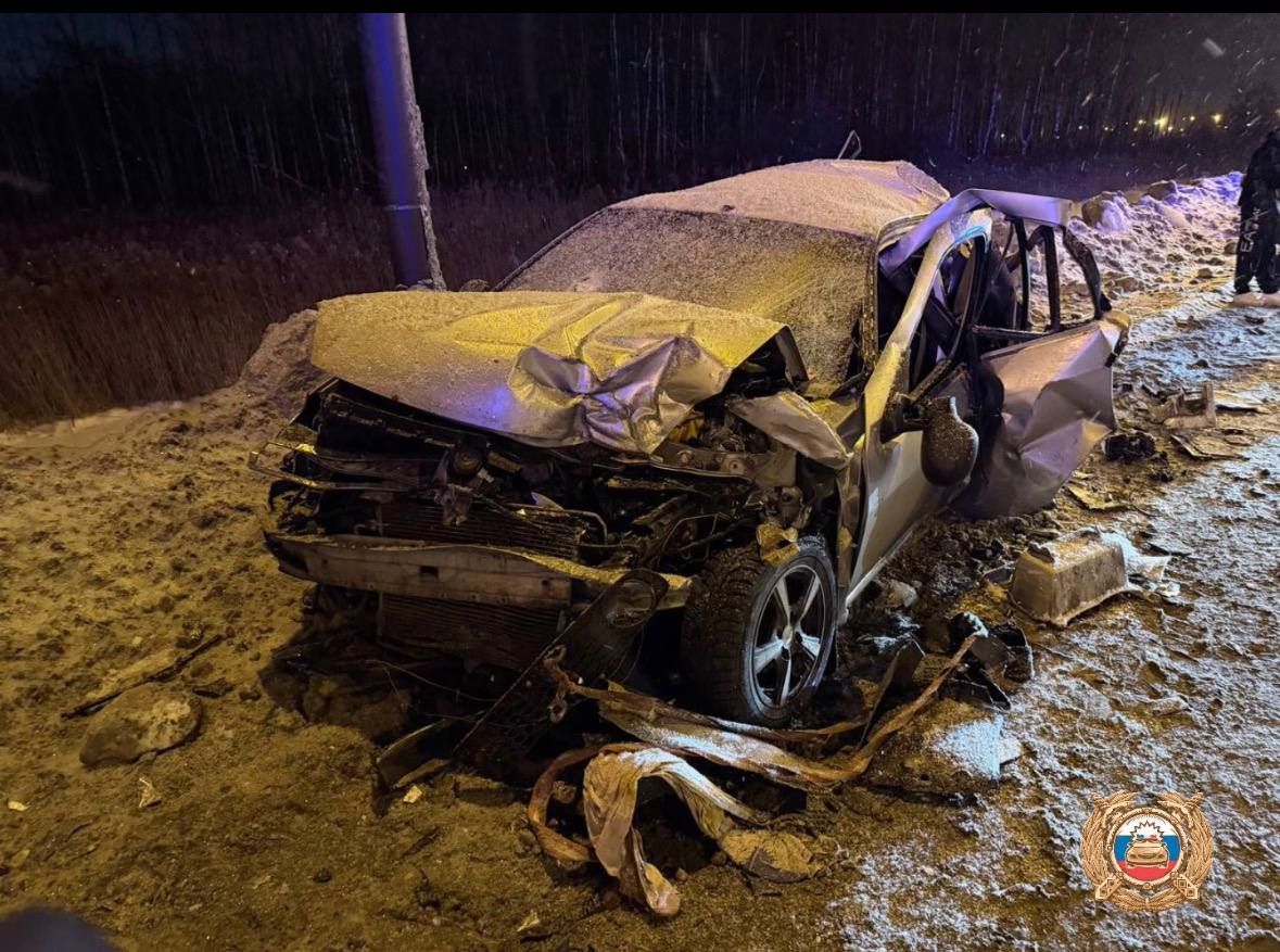 В Тверской области грузовик врезался в два автомобиля