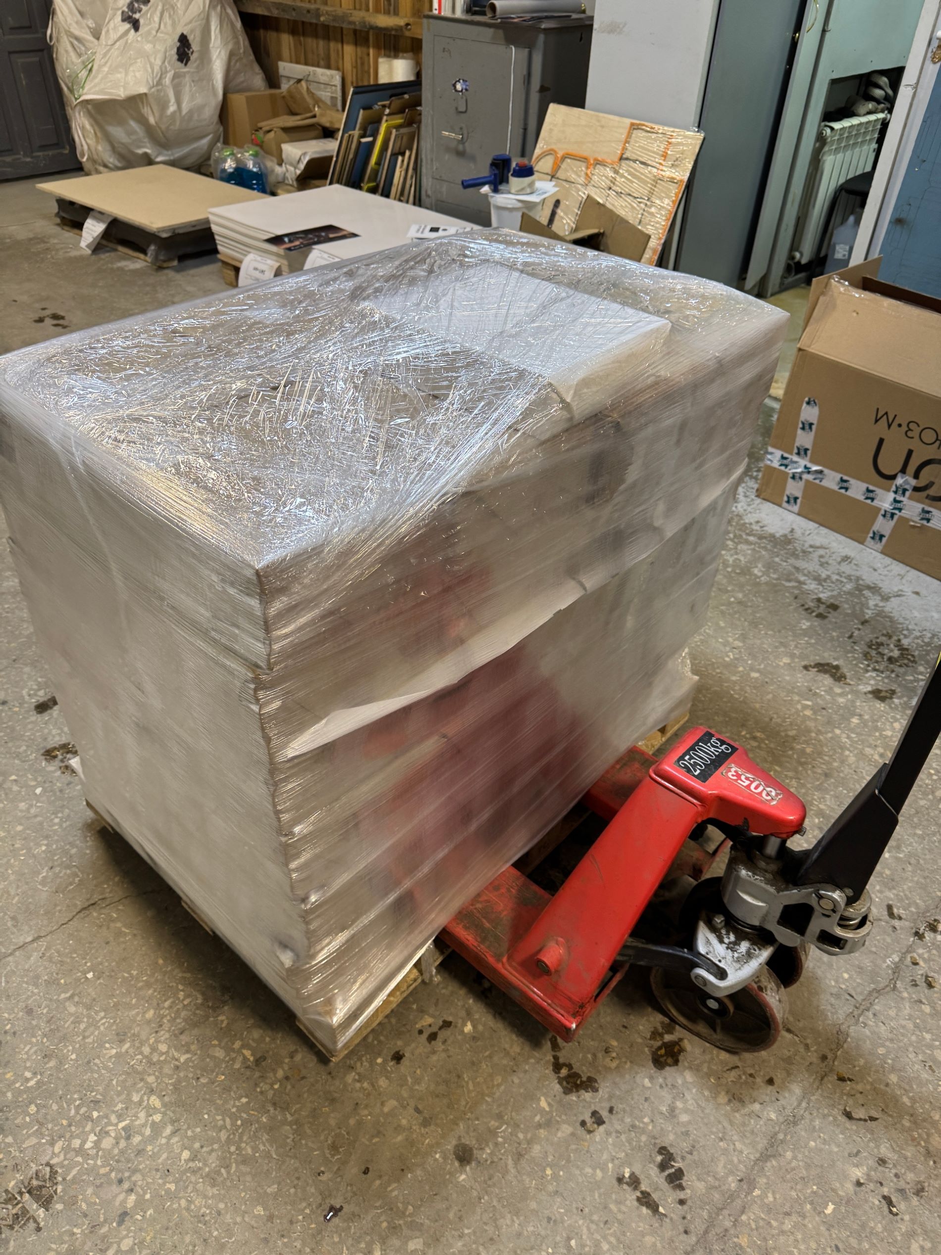 Вышел в свет уникальный альбом деревенского фотографа из Тверской области