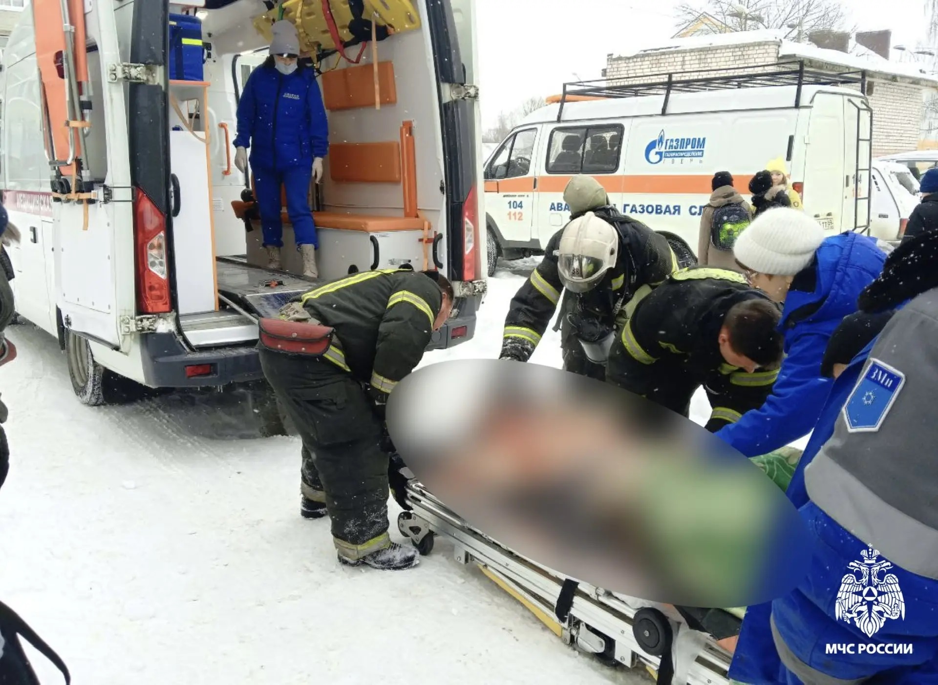 В Тверской области из задымлённой квартиры спасли женщину