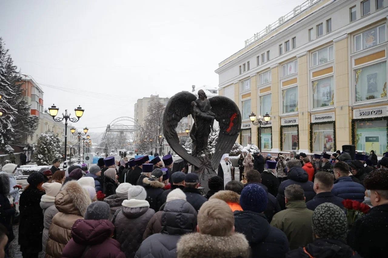В Белгороде открыли памятник, изготовленный скульптором Ржевского мемориала в Тверской области
