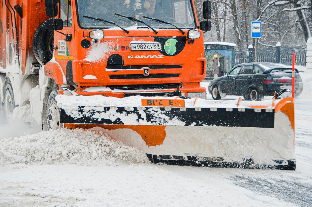 В Твери усилили расчистку улиц из-за снегопадов