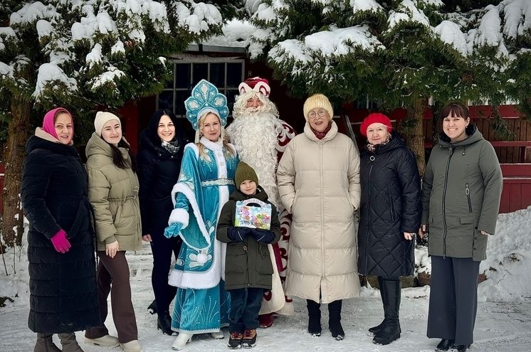 Бабушек и дедушек Лихославля поздравили с Новым годом