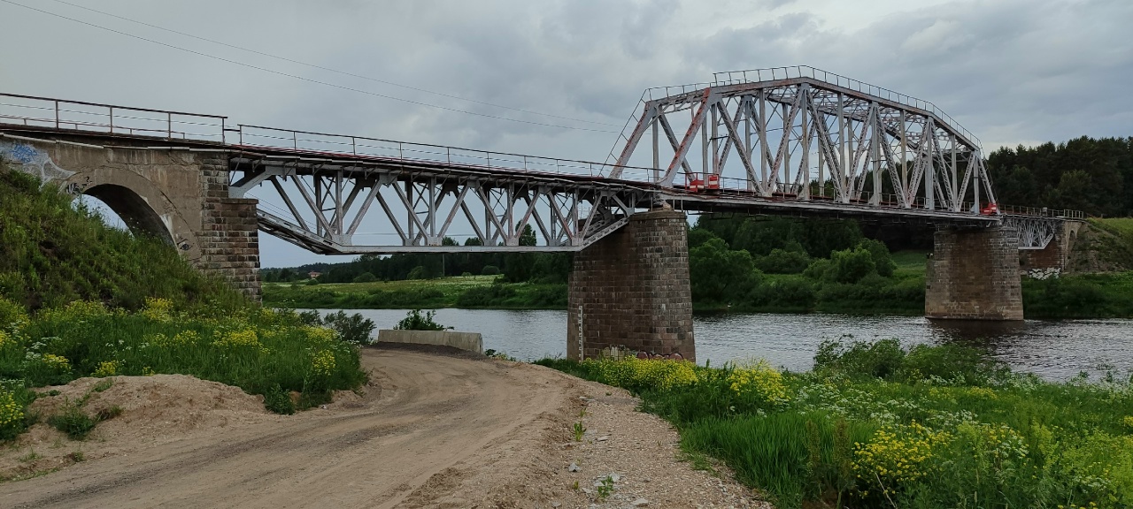 Заводы, больницы, мосты: продолжаем исследовать тверские заброшки