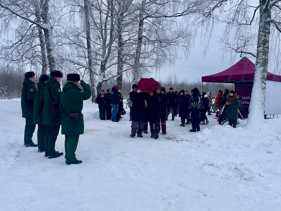 В Тверской области простились с младшим сержантом Даниилом Зятчиным