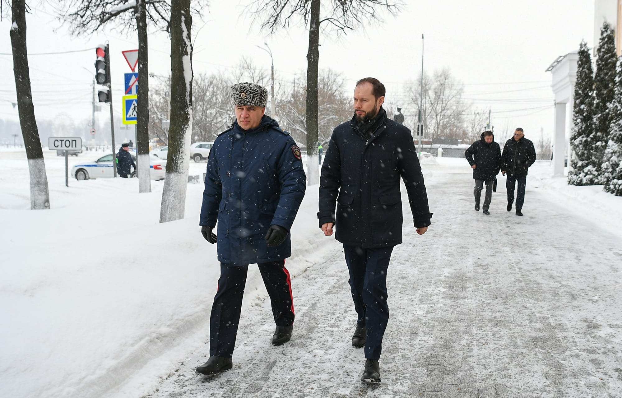 Виталий Королев вручил новый служебный транспорт полицейским Тверской области