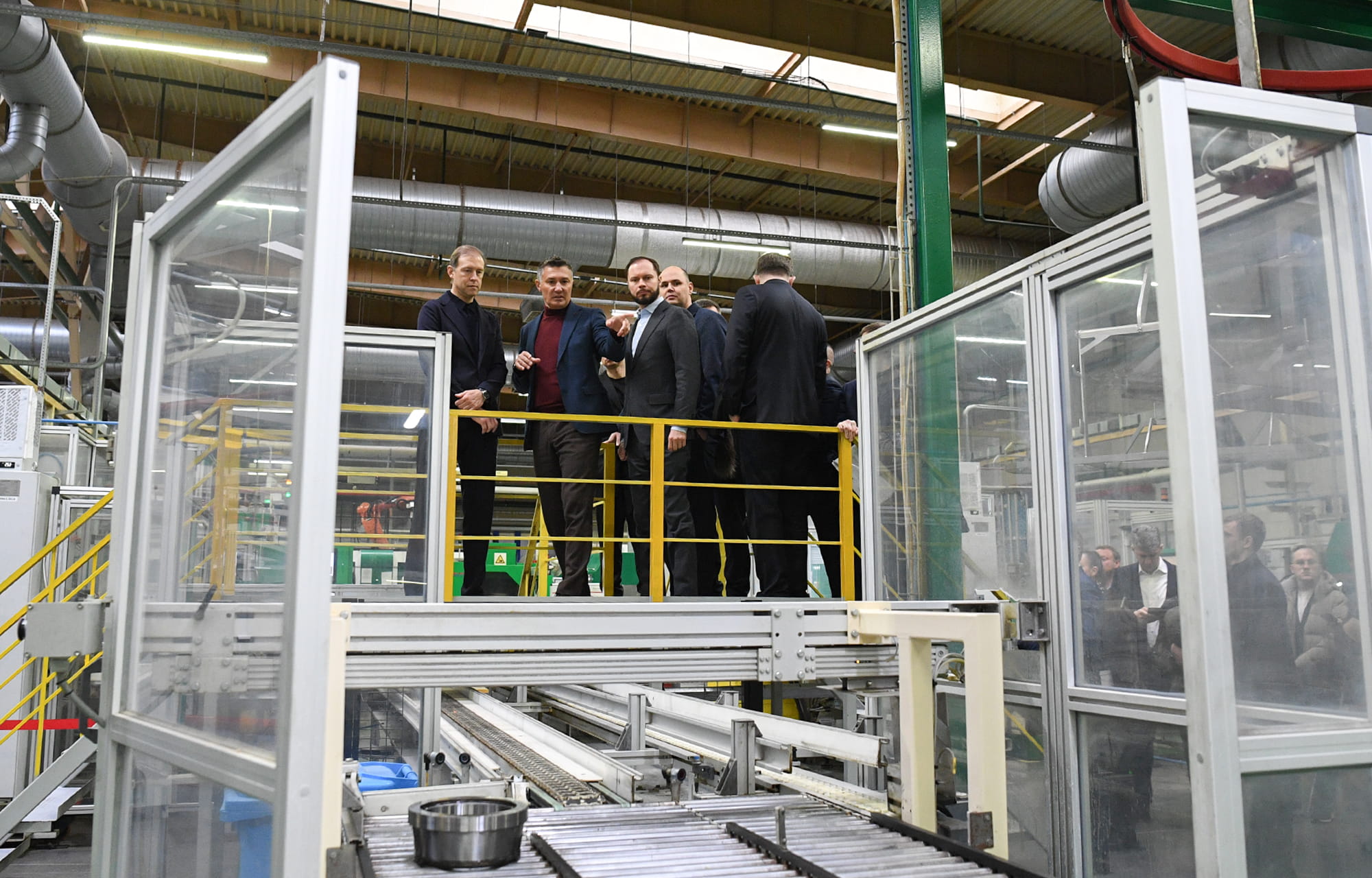 Денис Мантуров и Виталий Королев ознакомились с работой инновационных промышленных предприятий Тверской области