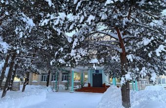 Виталий Королев поздравил коллектив школы в Зубцове с юбилеем учреждения школы