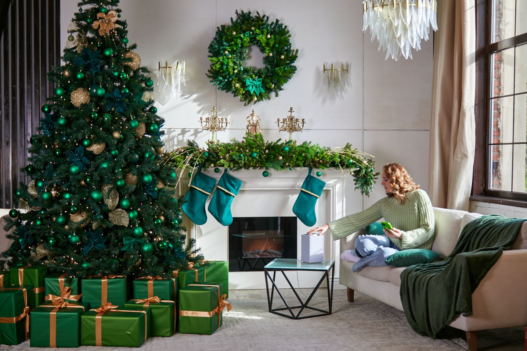 Эксперт рассказал, как правильно чистить смартфон после праздничного застолья