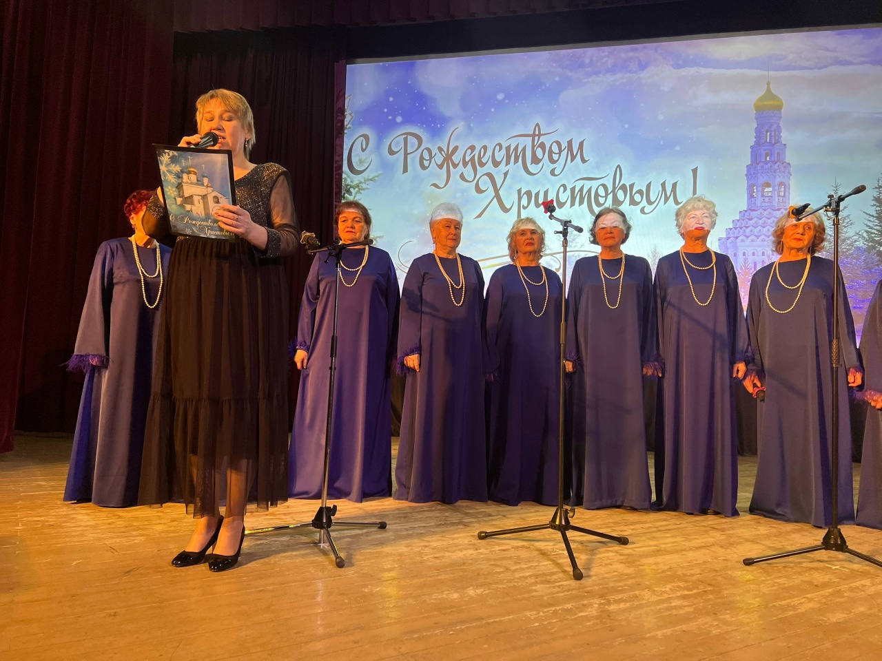 В Андреаполе прошел Рождественский концерт хора ветеранов