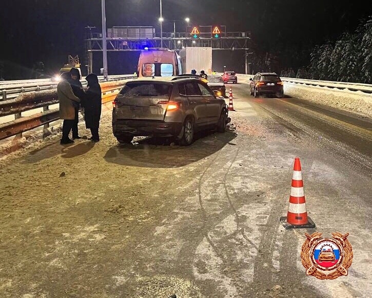 На трассе М-11 «Нева» в Тверской области столкнулись пять автомобилей