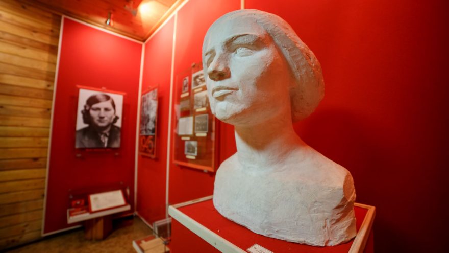 Глава региона Виталий Королев поздравил жителей Пено с днём освобождения территории от немецко-фашистских захватчиков